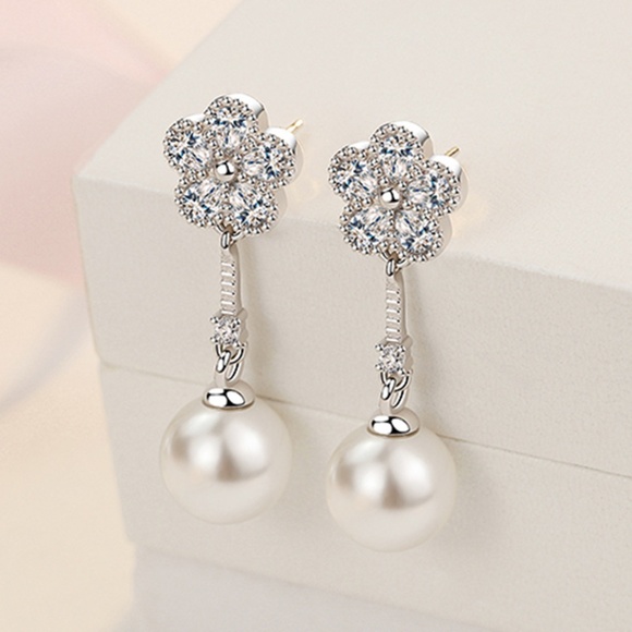 Pierced Pearl Earrings - Picture 2 of 7